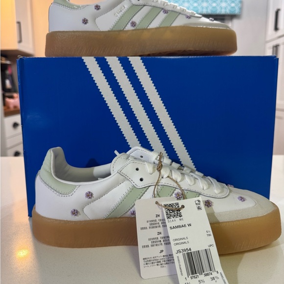 Adidas Samba NIB White w/ Mint Stripes with Gum Sole Size 7W - Picture 2 of 16